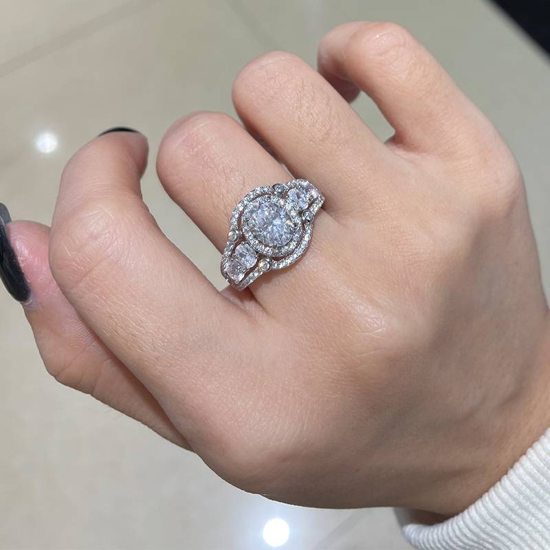 Affordable Luxury蛋形钻Women's RingS925银镀白金定制选款主石Moissanite1.5ct/副石高碳钻